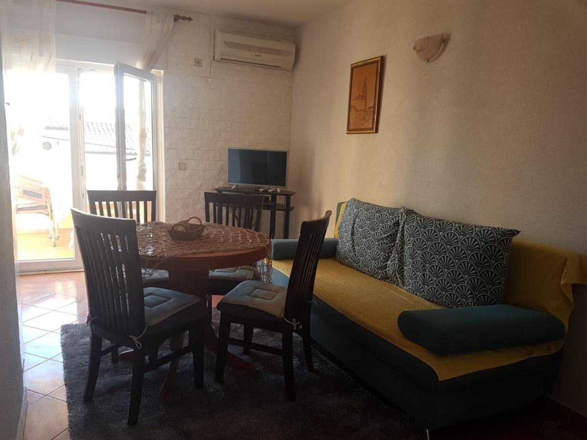 Apartments By The Sea Mavarstica, Ciovo - 12696 Трогир Екстериор снимка